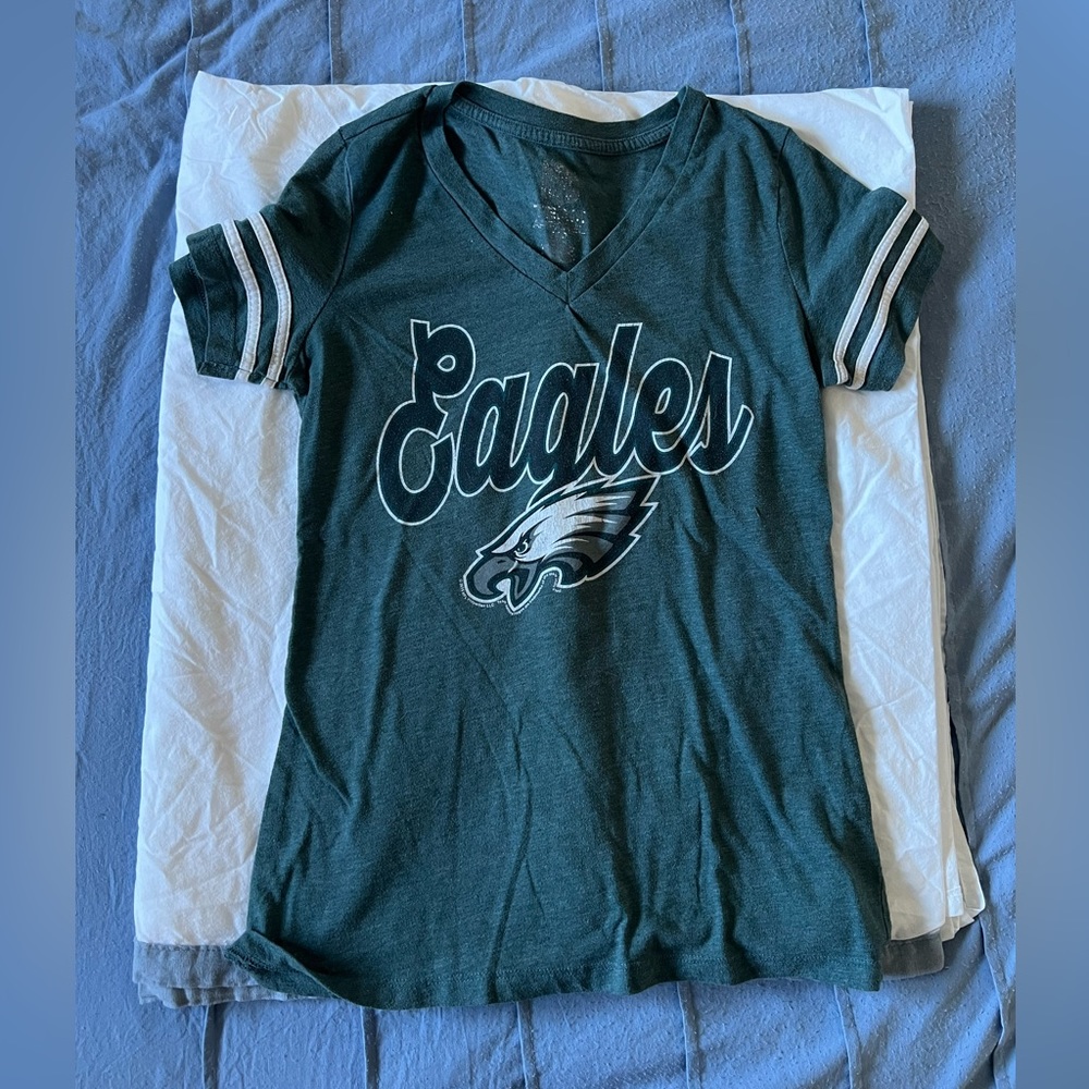 Women’s eagles t-shirt
